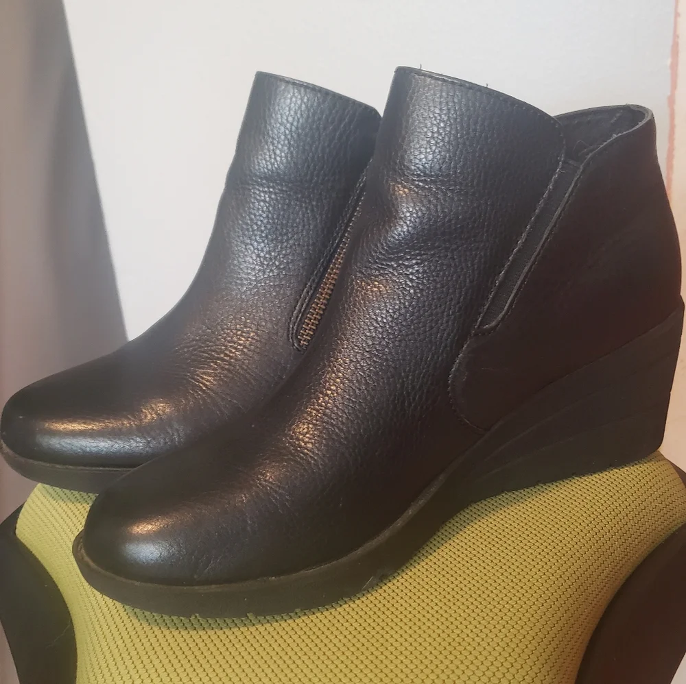 Sofft Salem Wedge Bootie - Picture 8 of 9